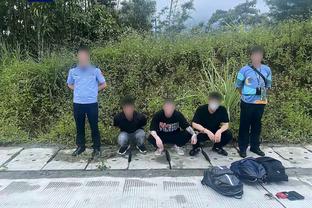 说谁？穆帅：曼奇尼腿没断就会比赛，不像有些人小指不舒服就休息